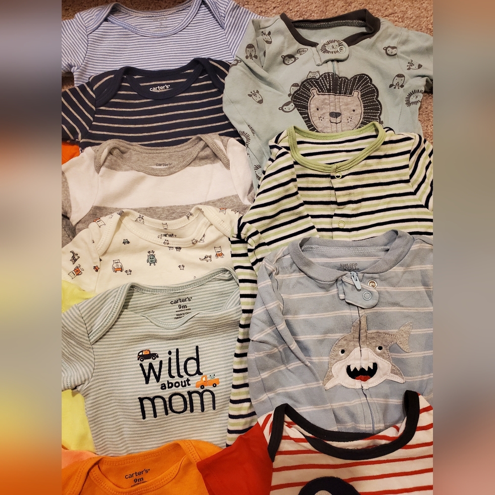 17pcs Baby Onesie Bundle - Various Designs - Picture 2 of 4